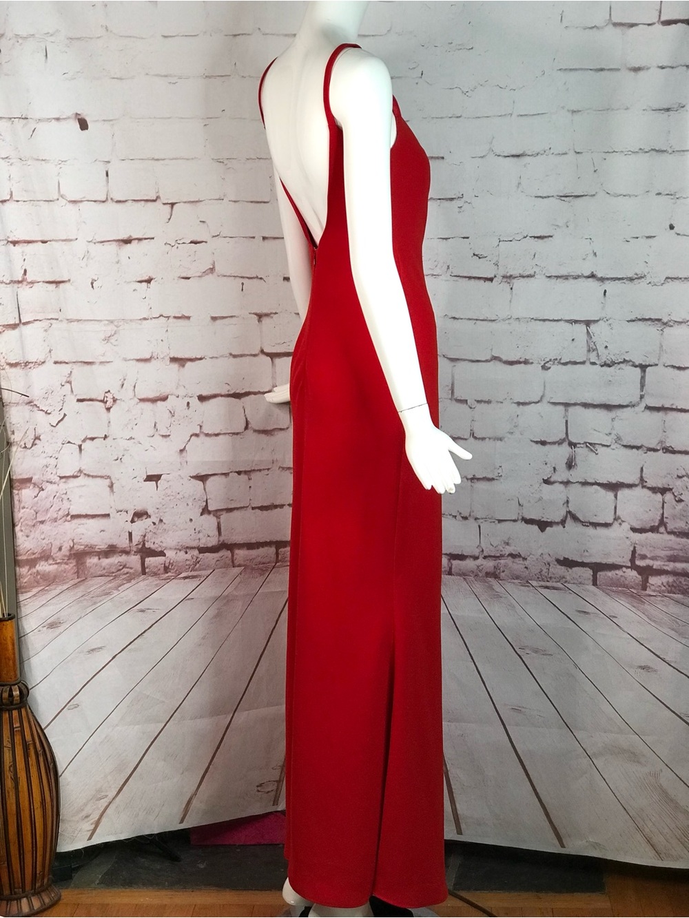 CALVIN KLEIN Halter Neck Size 4 Red Crepe Floor Length Maxi Gown Prom Dress - Picture 16 of 16